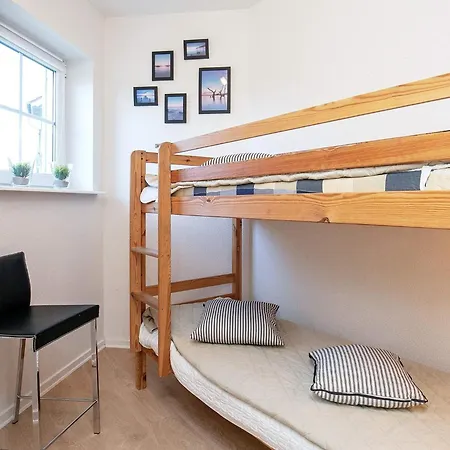 Apartment V